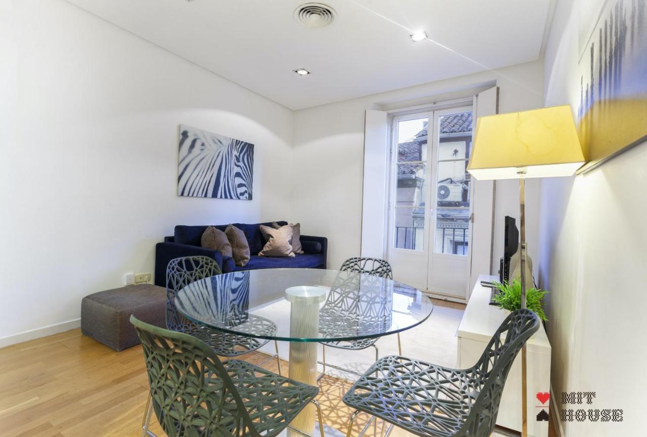 Mit House Puerta Del Sol III En Madrid Appartement Buitenkant foto