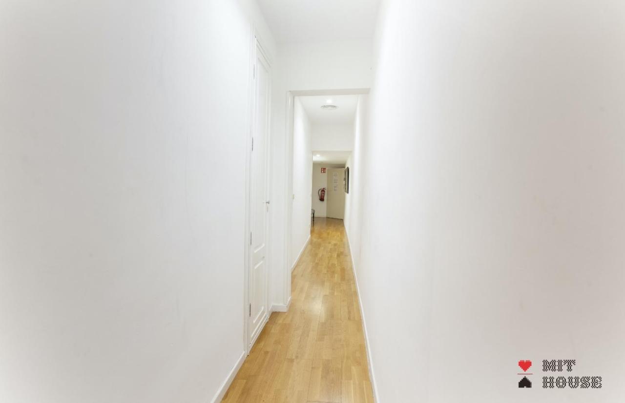 Mit House Puerta Del Sol III En Madrid Appartement Buitenkant foto